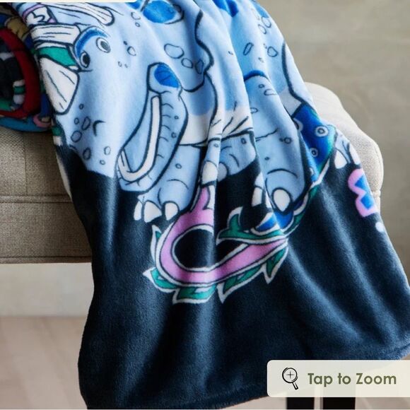 NWT Vera Bradley Disney Pixar Plush Throw Blanket - Picture 2 of 7
